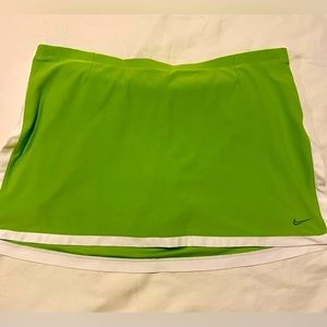 Women’s Lime Green Nike Tennis Skirt Medium